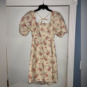 Floral peasant sleeve dress